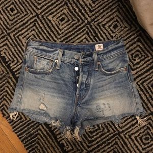 Levi’s Cut Off Shorts